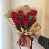 VR-One Dozen Red Roses