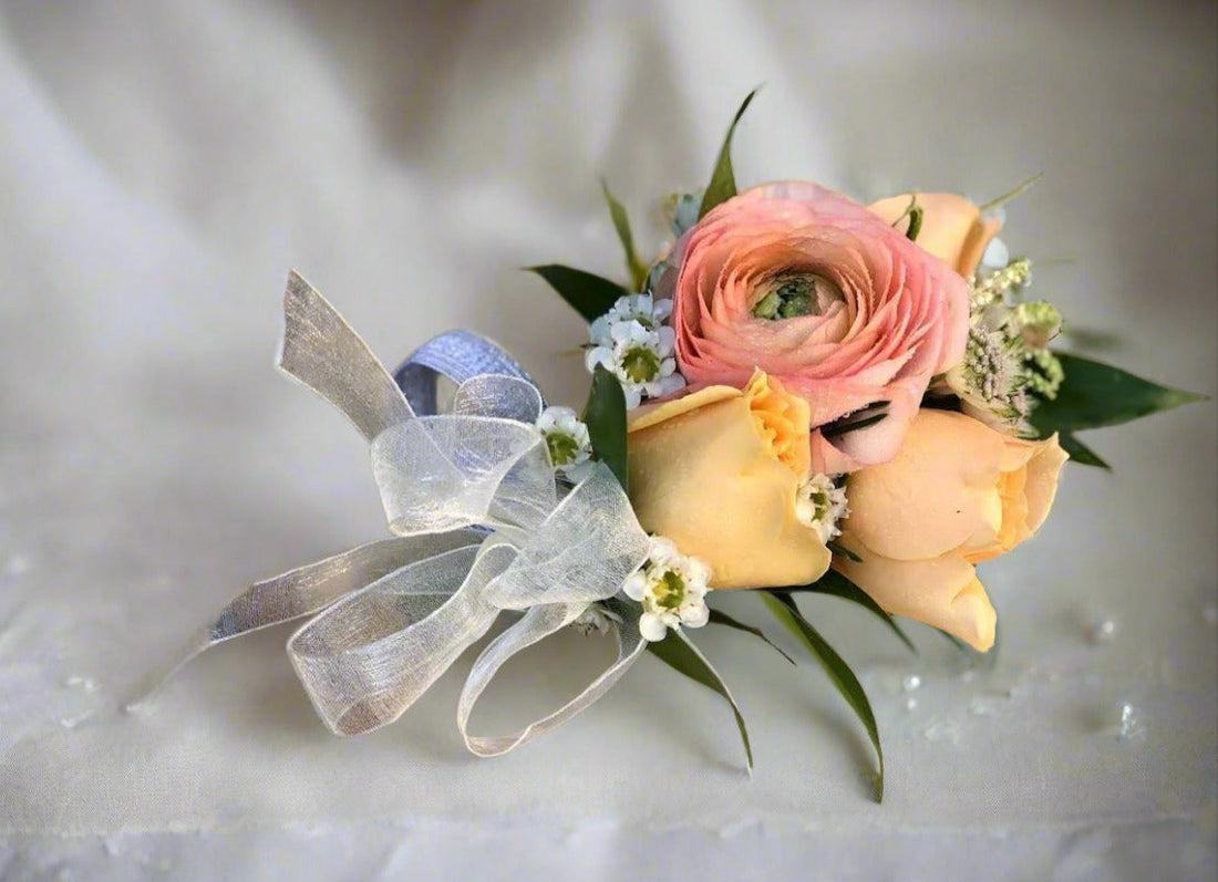 Blush & Gold Radiance Corsage