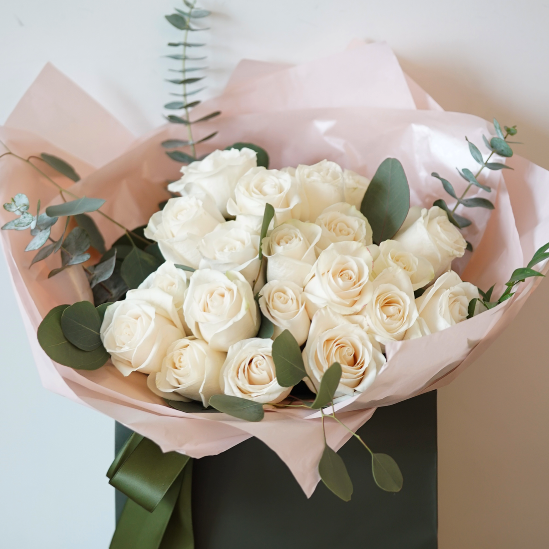 Champagne Elegance - Cream Roses