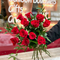 VR-One Dozen Red Roses