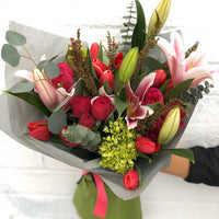 Sweet Bouquet with Roses and Lilies