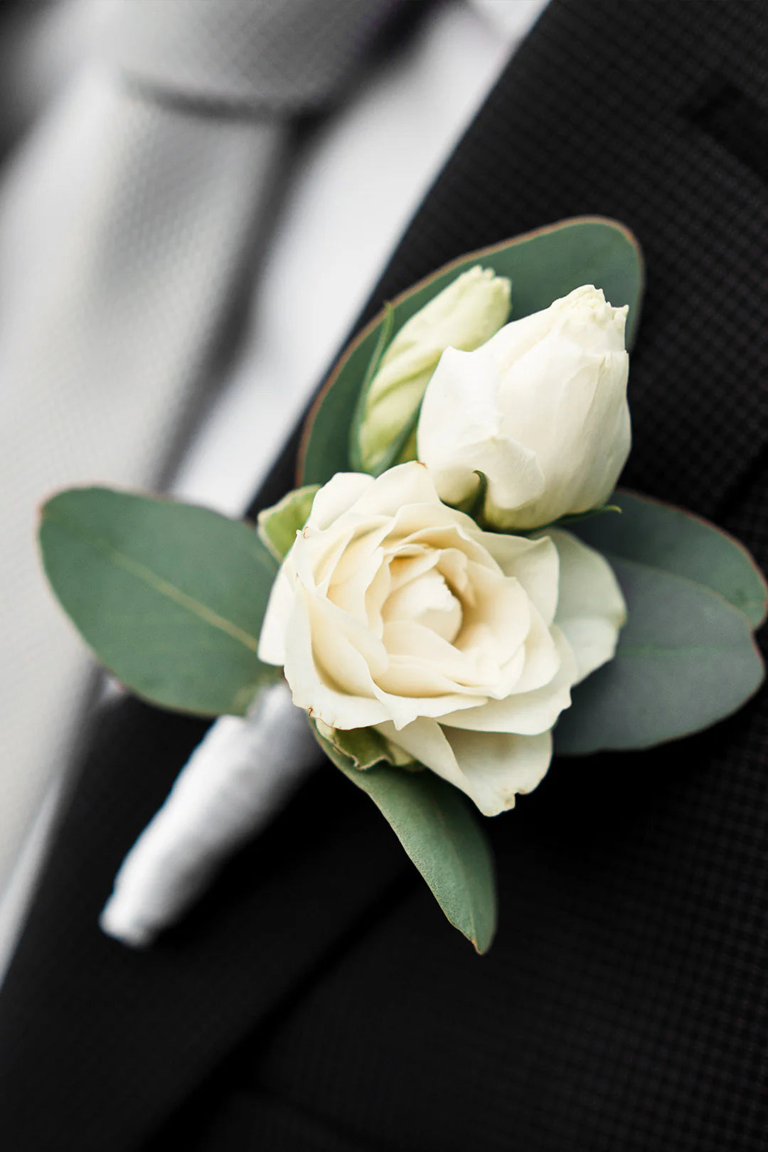 Pure white Corsage & Boutonnier
